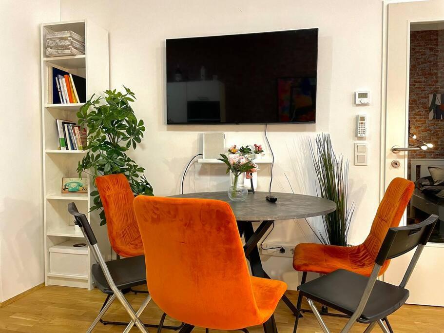Premium Apartment With Terrace, A/C, Free Wifi And Netflix فيينا المظهر الخارجي الصورة