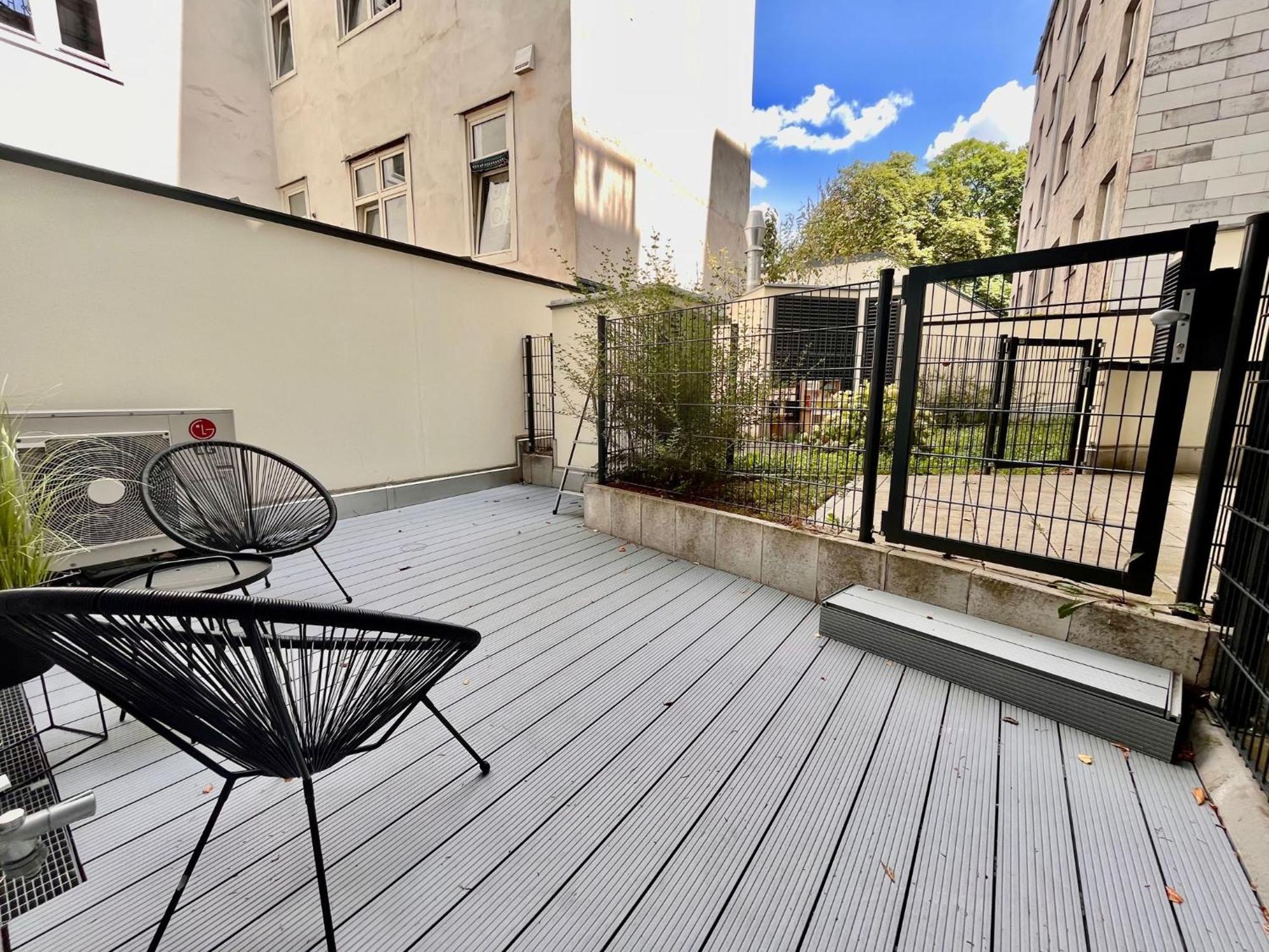 Premium Apartment With Terrace, A/C, Free Wifi And Netflix فيينا المظهر الخارجي الصورة